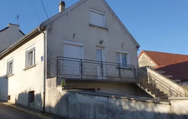 MAISON AVEC COUR