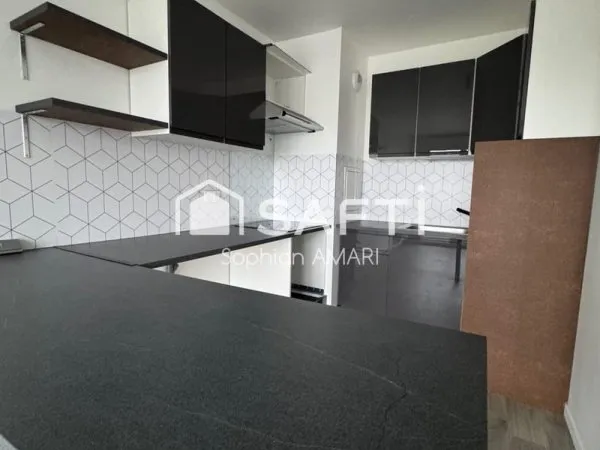 Appartement 2023, balcon et parking inclus