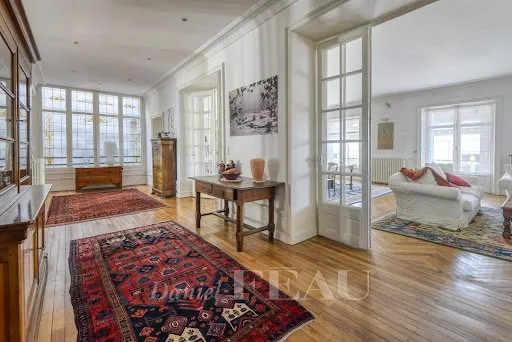 Appartement 5 pièces 231 m²