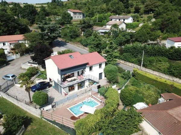 Maison 5 pièces 136 m²