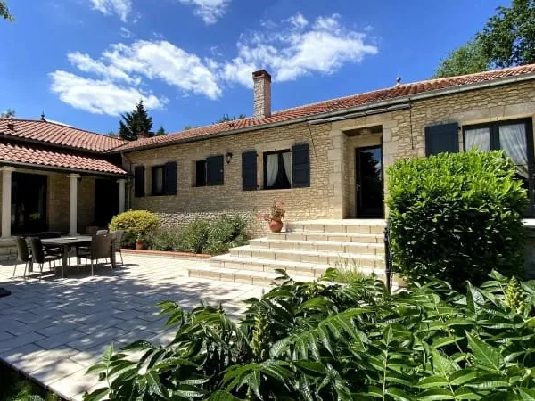 Propriété 9 pièces 350 m²
