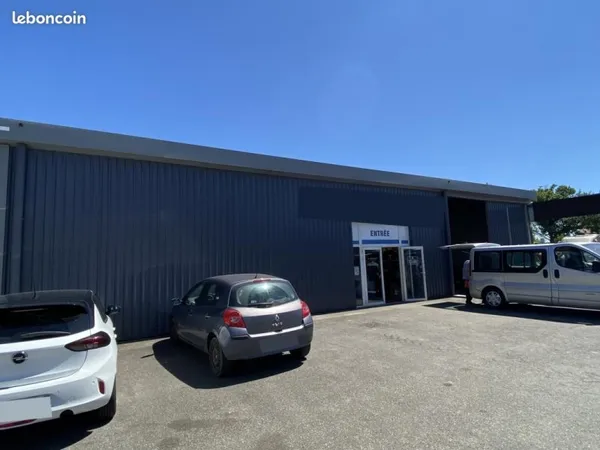 Local d'activité 420 m²