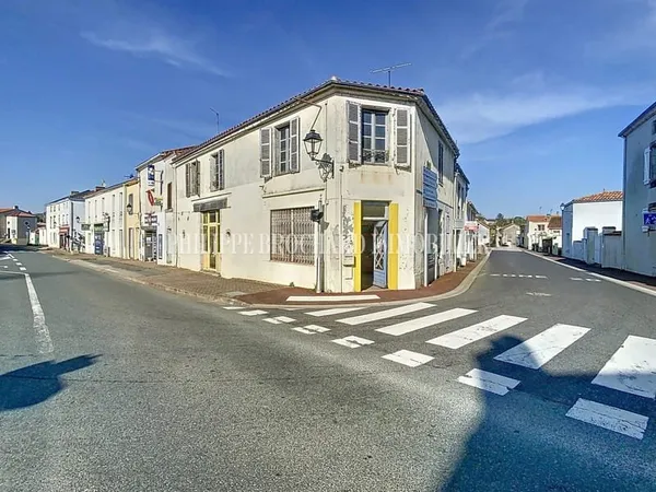 Local commercial 140 m²