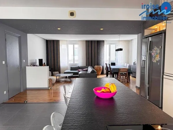 Appartement 6 pièces 138 m²