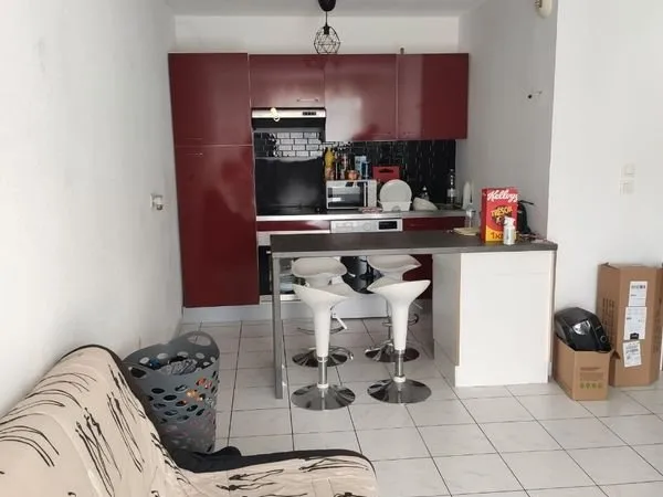 T2 de 41 M2 avec box de 21m2 balcon et place de parking extérieur