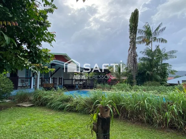 Villa T5 102m2, piscine, terrasse type carbet, parcelle 841m2