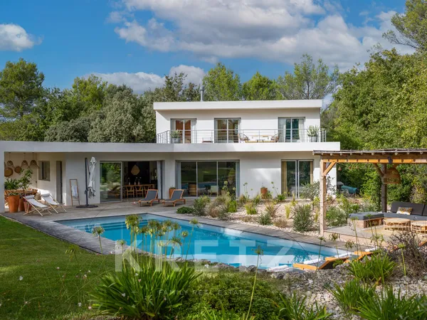 Magnifique villa d'architecte au coeur de la pinède