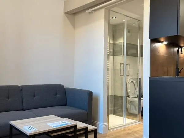 Loue appartement meublé rénové à neuf
