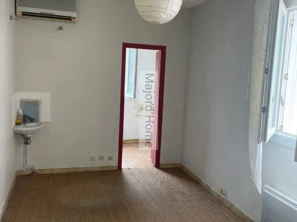 Bureau et espace de travail Location Teyran  64m² 200€