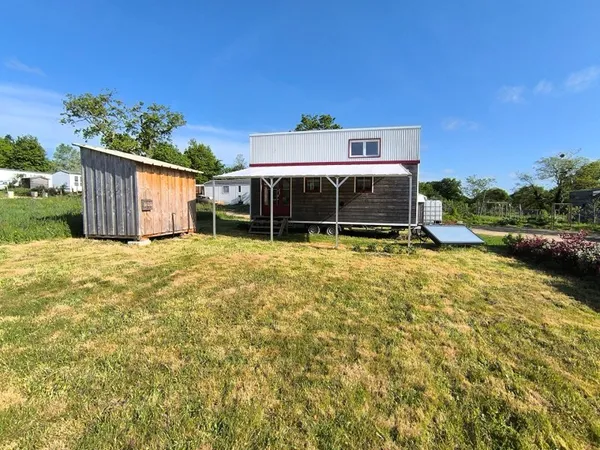 À Vendre : Terrain de loisir avec Tiny House Chambellay