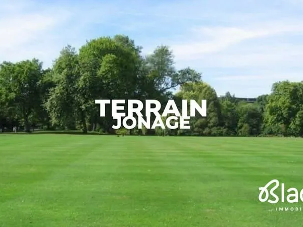 Terrain constructible 650 m² à Jonage