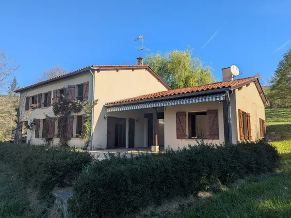 Maison 6 pièces 225 m²