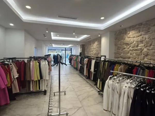 Boutique 115 m²