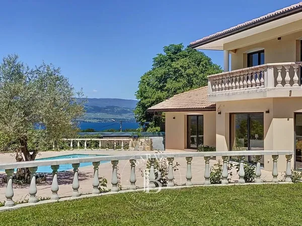 Messery - Villa avec piscine - Vue lac - Terrain de 1 797 m² - 4 chambres