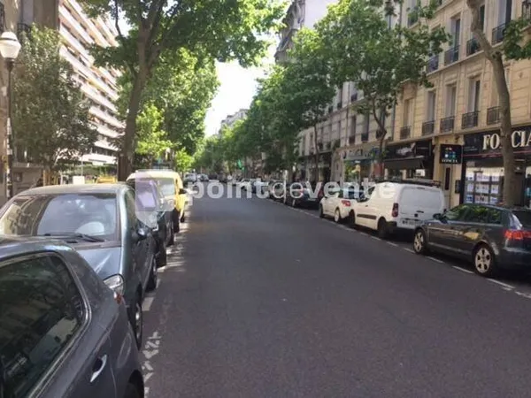 Local commercial 80 m²