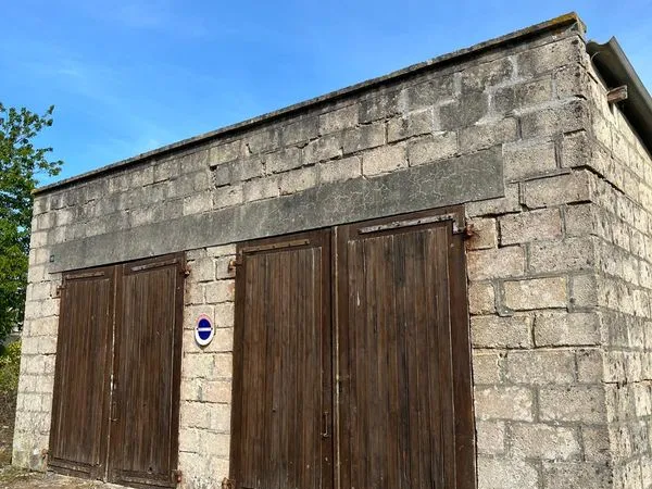 Grand garage 30m2