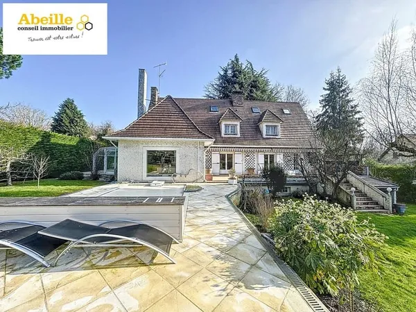 MAISON TRADITIONNELLE DE CHARME DE 330 M2 HAB. COMPRENANT UN