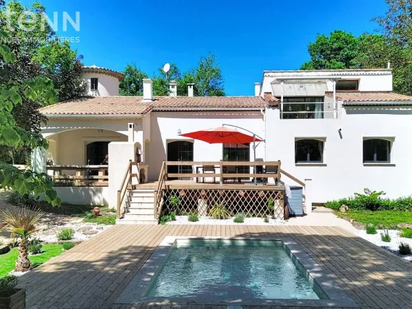 Villa 6 pièces de 156m2 sur terrain de 7120m2