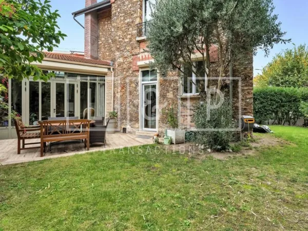 Villa d'architecte en meulière - Centre-ville Châtillon