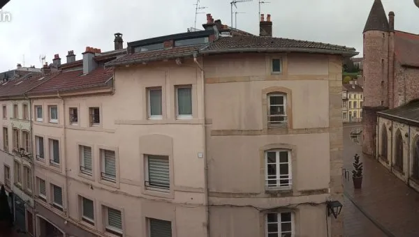 Immeuble d'architecte - vieille ville - rue piétonne
