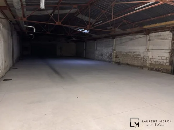 Immeuble industriel 340 m²