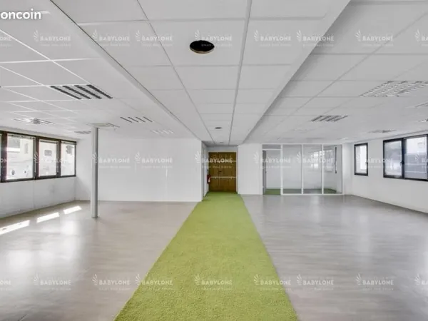 Bureaux 1 583 m²