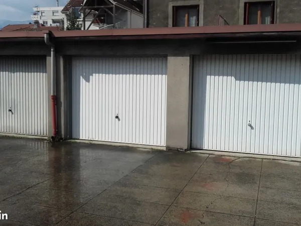 Garage sécurisé de plein pied 15 rue Mallifaud