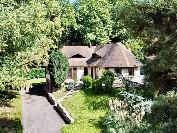 Maison 7 pièces 194 m²