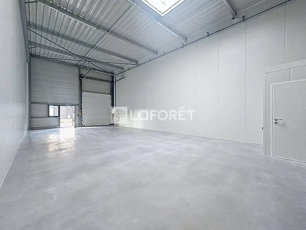 Local d'activité 105 m²