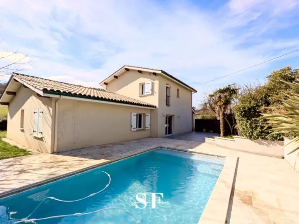 Maison 7 pièces 190 m²