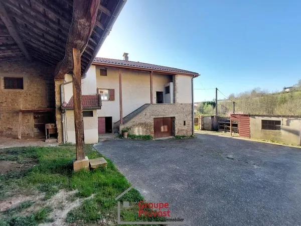 Ancien corps de ferme 105 m²