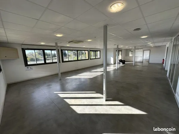 Local commercial 170 m² Le Muy