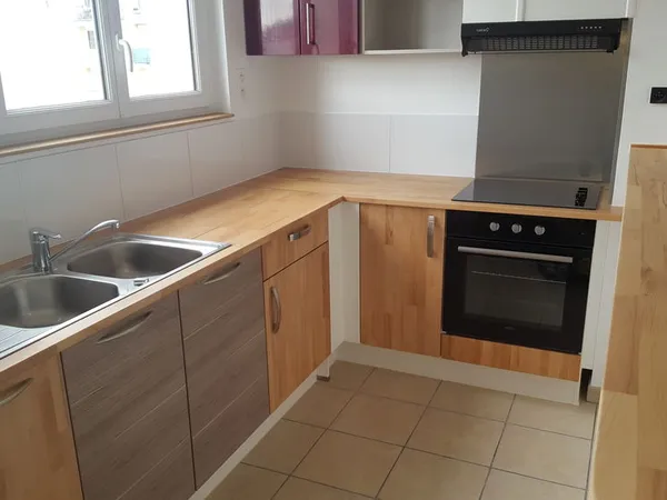 Appartement 62m2, T4 traversant, parking, garage