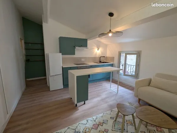 Particulier vend T2 bis Pézenas centre
