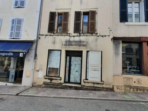 SAINT SEVER - MAISON DE VILLE A RENOVER