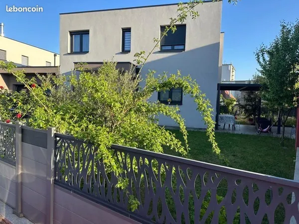 Magnifique maison moderne 152 m² toit, plat
