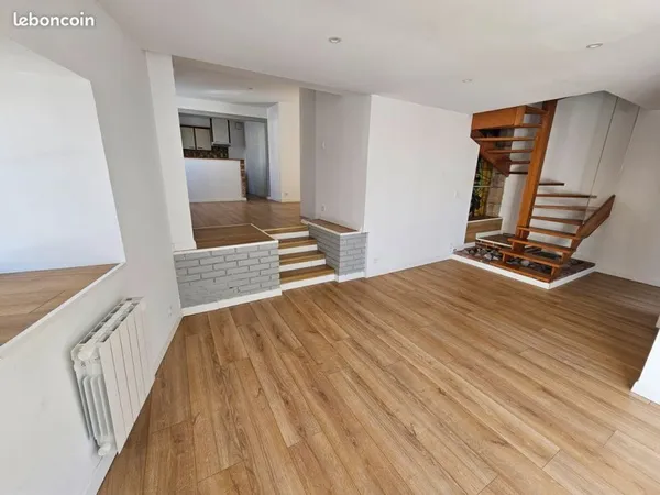 Auray - T2bis Duplex et Balcon - Libre