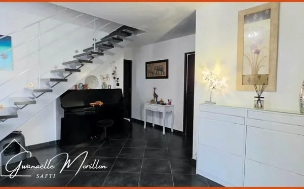 Belle contemporaine, 4 chambres, garage, piscine