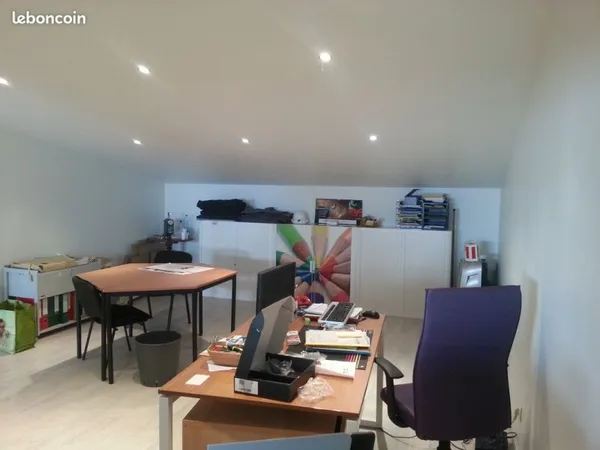 Proche A31, rocade sud, loue dépôt de 75m²