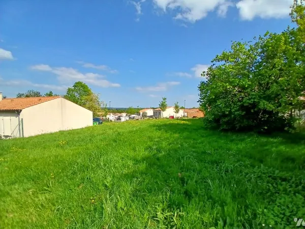 Terrain 660 m²