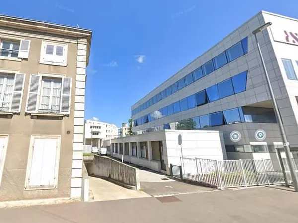 Place de parking en sous-sol - DIJON - rue Sambin - Ecole de
