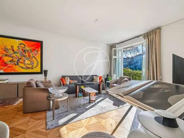 Paris 16e - FOCH - Appartement d'exception à vendre avec jardin - 6 pièces - 240,64 m² Carrez - 3 su