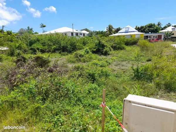Saint-François terrain plat de 620m²