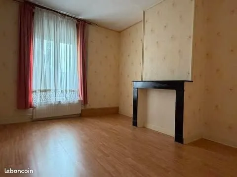Maison de ville de 165m2, 4ch, avec grand jardin à Réinventer