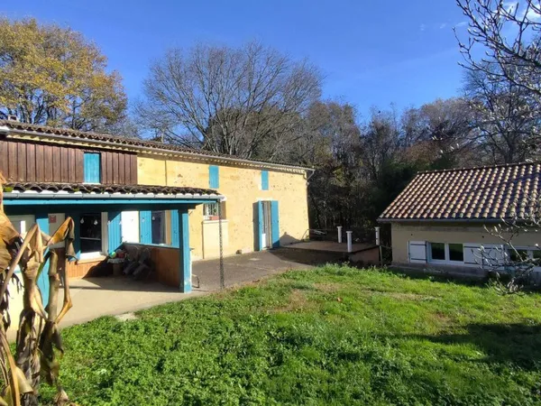 Maison 8 pièces 279 m²
