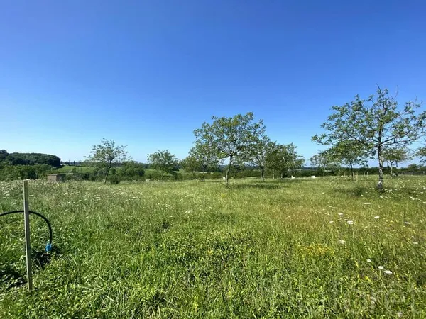 Terrain Coligny 853 m2