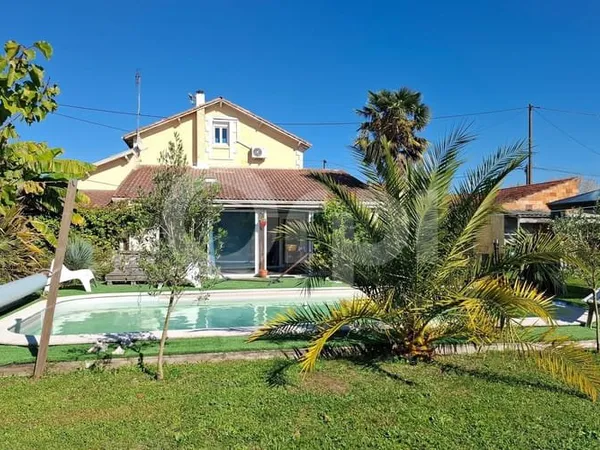 Maison 5 pièces 180 m²