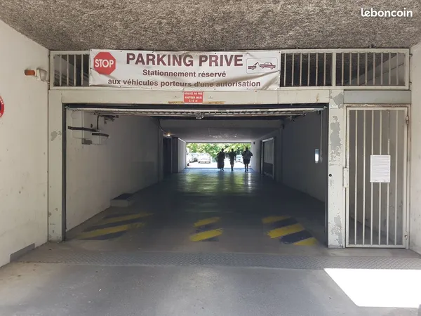Garage fermé à louer - Europole / Gare - Grenoble