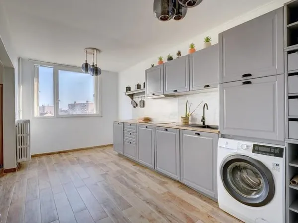 Spacieux T3 de 79 m² en vente à Lyon