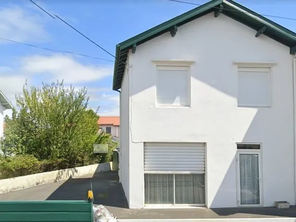 Anglet ( 64) Maison 121 M2 sur deux niveaux (5 cantons)